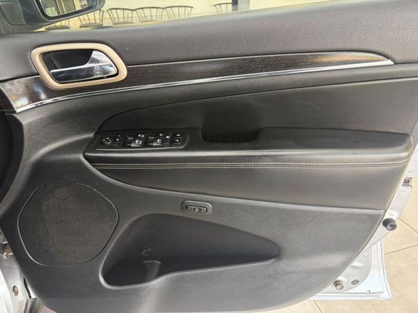 2014-Jeep-Grand-Cherokee-30-V6-CRD-Limited image:17