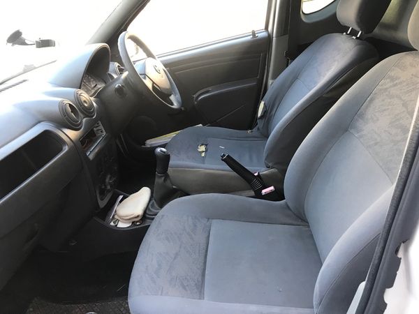 2016-Nissan-NP200-16-S image:11