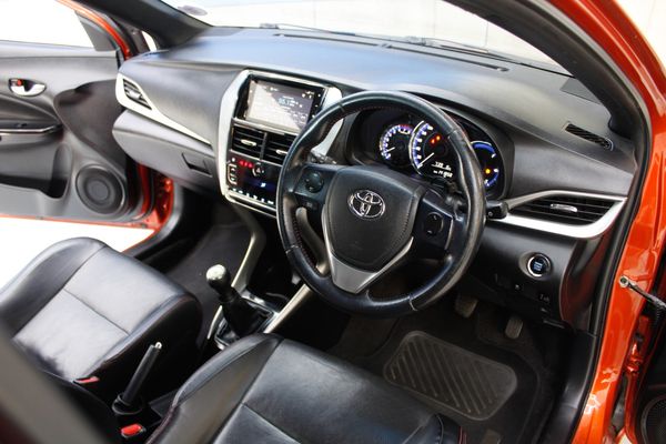 2018-Toyota-Yaris-15-Sport-5-dr image:27
