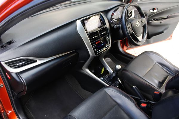 2018-Toyota-Yaris-15-Sport-5-dr image:33
