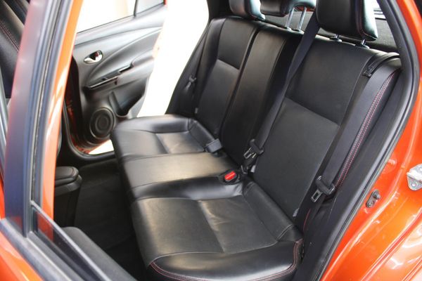 2018-Toyota-Yaris-15-Sport-5-dr image:35