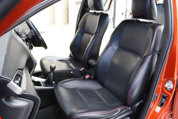 2018-Toyota-Yaris-15-Sport-5-dr image:39