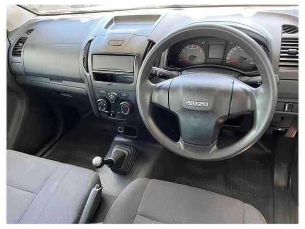 2026-Isuzu-D-Max-250C-Fleetside-Single-Cab image:9