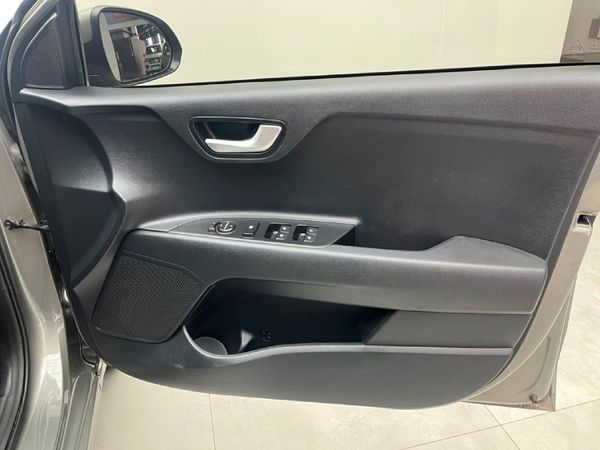 2023-Kia-Rio-14-LS-5-dr-Auto image:10