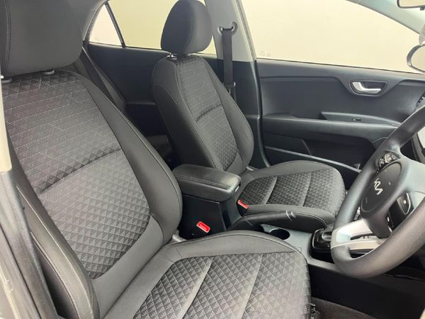 2023-Kia-Rio-14-LS-5-dr-Auto image:11
