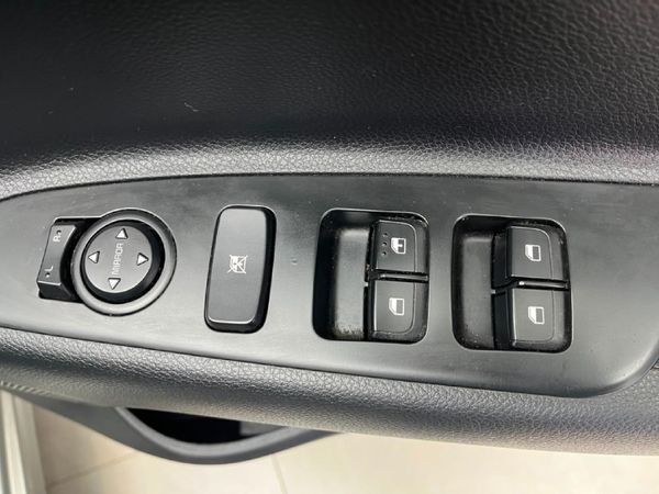 2023-Kia-Rio-14-LS-5-dr-Auto image:15
