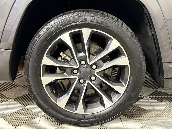 2022-Jeep-Grand-Cherokee-L-36L-Overland image:6