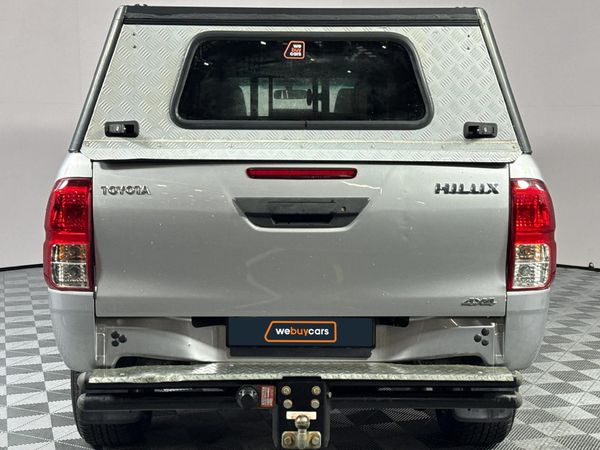 2016-Toyota-Hilux-24-GD-6-SR-4x4-Double-Cab image:16