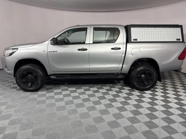 2016-Toyota-Hilux-24-GD-6-SR-4x4-Double-Cab image:17