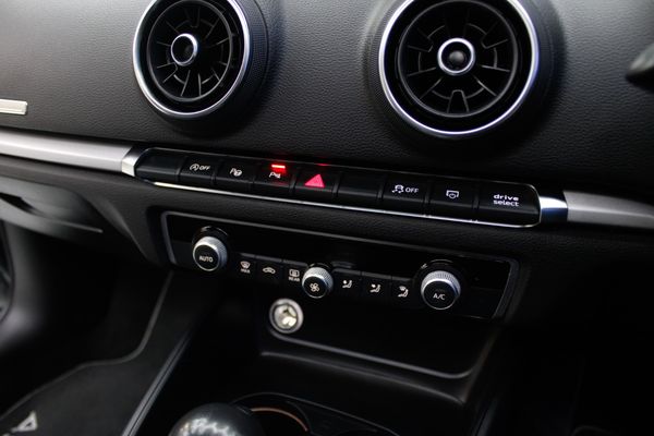 2020-Audi-A3-Sportback-10-TFSI-Auto-30-TFSI image:39