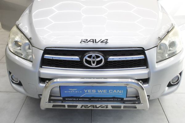 2013-Toyota-RAV4-22-D-4D-VX image:10