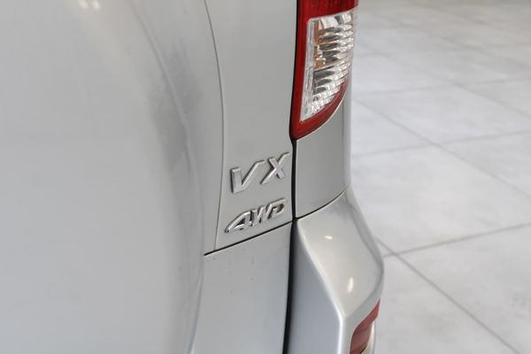 2013-Toyota-RAV4-22-D-4D-VX image:13