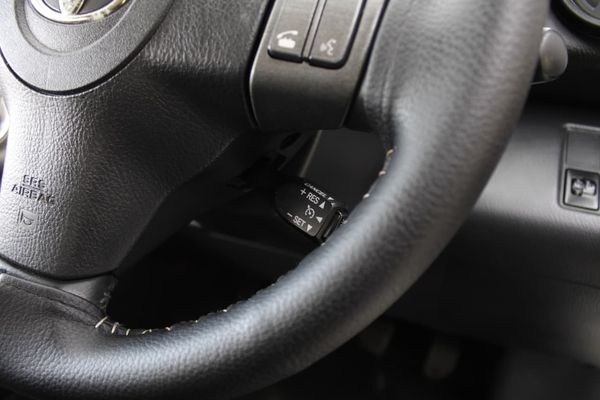 2013-Toyota-RAV4-22-D-4D-VX image:16