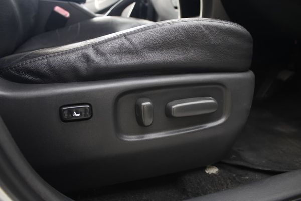 2013-Toyota-RAV4-22-D-4D-VX image:23
