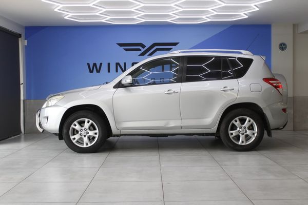 2013-Toyota-RAV4-22-D-4D-VX image:3