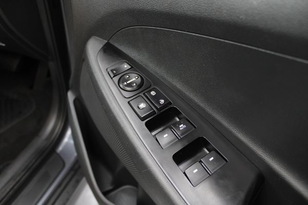 2017-Hyundai-Tucson-20-Premium-Auto image:20