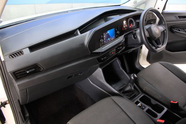 2022-Volkswagen-Caddy-Cargo-16i-81kw-Panel-Van image:16