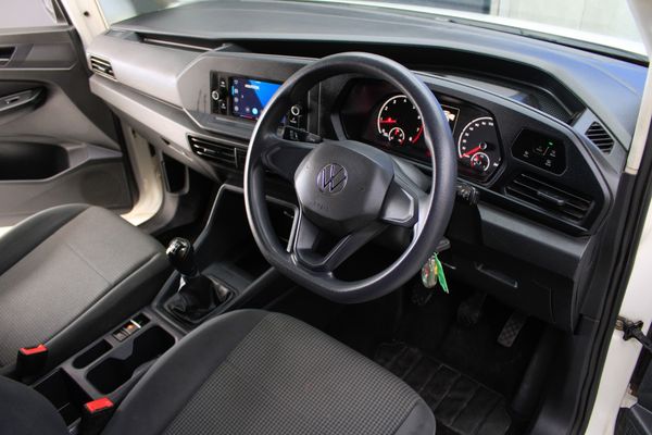 2022-Volkswagen-Caddy-Cargo-16i-81kw-Panel-Van image:18
