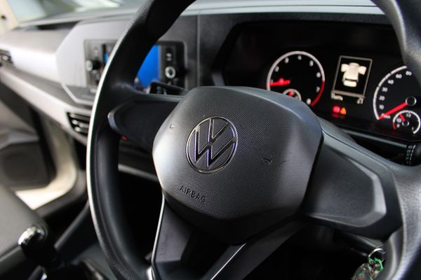 2022-Volkswagen-Caddy-Cargo-16i-81kw-Panel-Van image:19