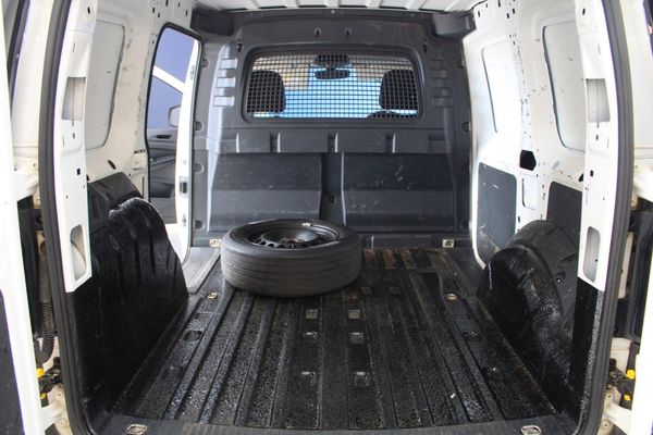 2022-Volkswagen-Caddy-Cargo-16i-81kw-Panel-Van image:21