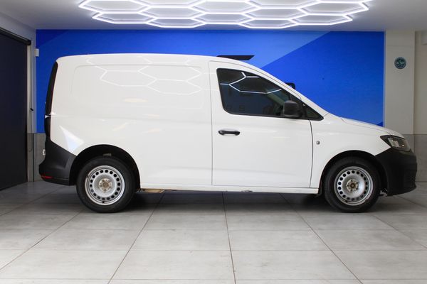 2022-Volkswagen-Caddy-Cargo-16i-81kw-Panel-Van image:7