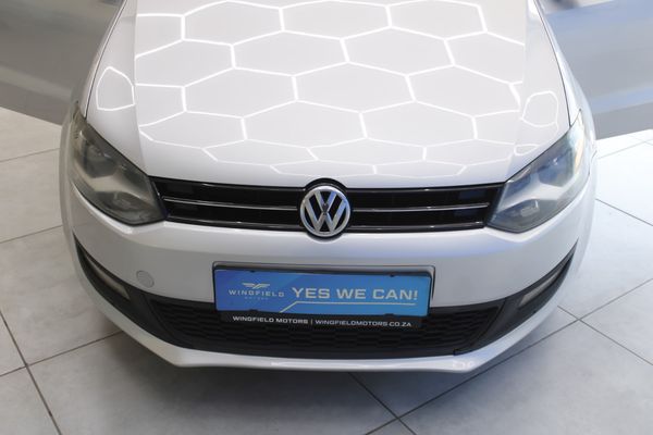 2013-Volkswagen-Polo-14-Comfortline-5-dr image:9
