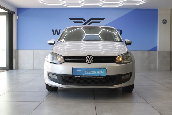 2013-Volkswagen-Polo-14-Comfortline-5-dr image:1