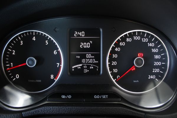 2013-Volkswagen-Polo-14-Comfortline-5-dr image:23