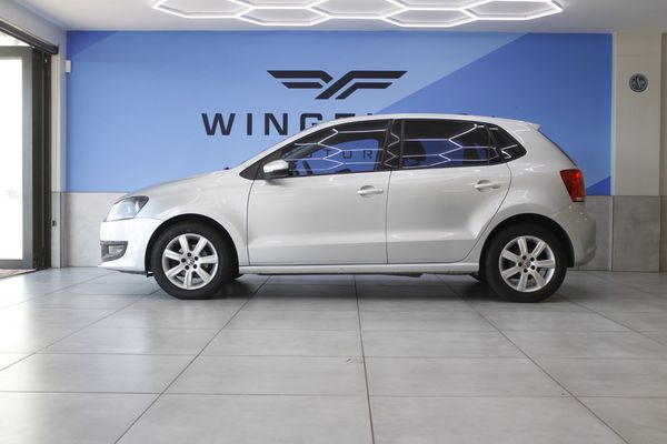 2013-Volkswagen-Polo-14-Comfortline-5-dr image:3