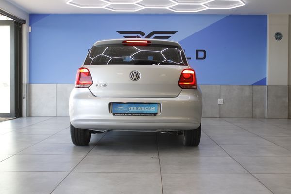 2013-Volkswagen-Polo-14-Comfortline-5-dr image:5