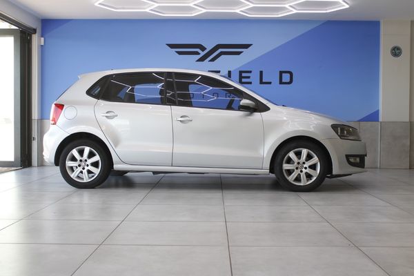 2013-Volkswagen-Polo-14-Comfortline-5-dr image:7