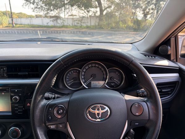 2015-Toyota-Corolla-16-Prestige image:9