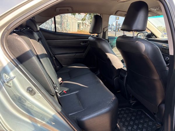2015-Toyota-Corolla-16-Prestige image:6