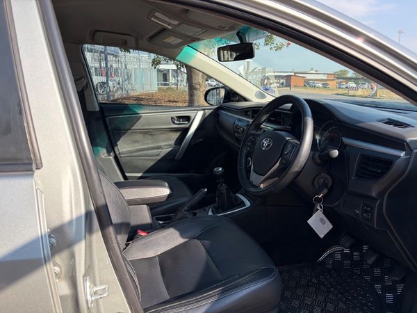 2015-Toyota-Corolla-16-Prestige image:8
