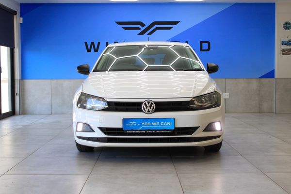 2020-Volkswagen-Polo-10-TSI-Trendline image:1