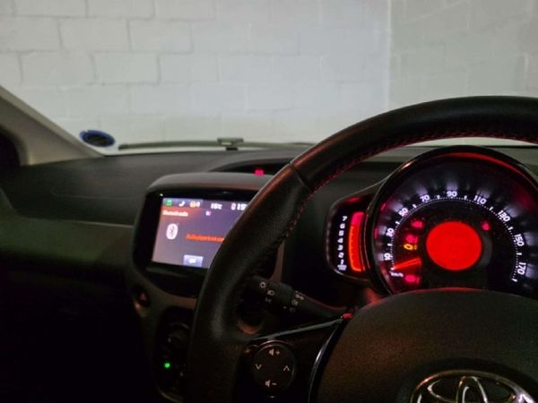 2020-Toyota-Aygo-10-X-Clusiv-5-dr image:16
