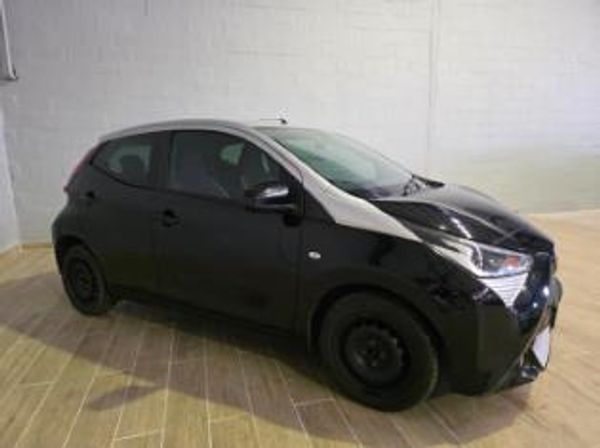 2020-Toyota-Aygo-10-X-Clusiv-5-dr image:1