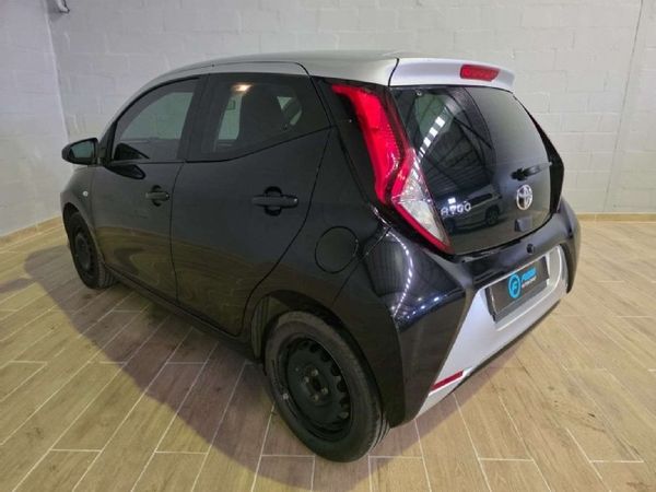 2020-Toyota-Aygo-10-X-Clusiv-5-dr image:7