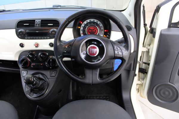 2012-Fiat-500-14-Lounge image:17