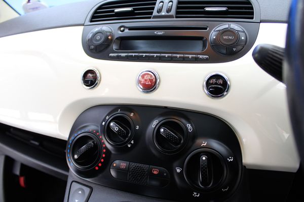 2012-Fiat-500-14-Lounge image:18