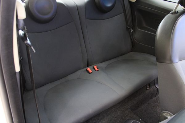 2012-Fiat-500-14-Lounge image:20