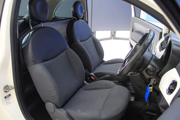 2012-Fiat-500-14-Lounge image:21