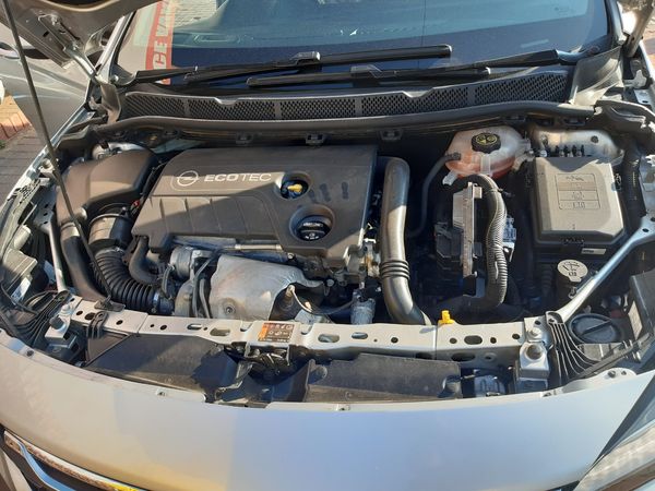 2017-Opel-Astra-16T-Sport-Plus-5-dr image:1