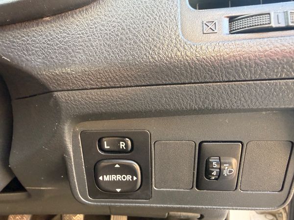 2017-Toyota-Corolla-16-Esteem image:4
