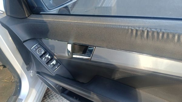 2010-Mercedes-Benz-C-Class-C-180K-BlueEfficiency image:9