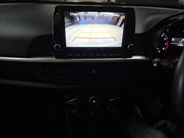 2022-Kia-Picanto-10-Street image:10
