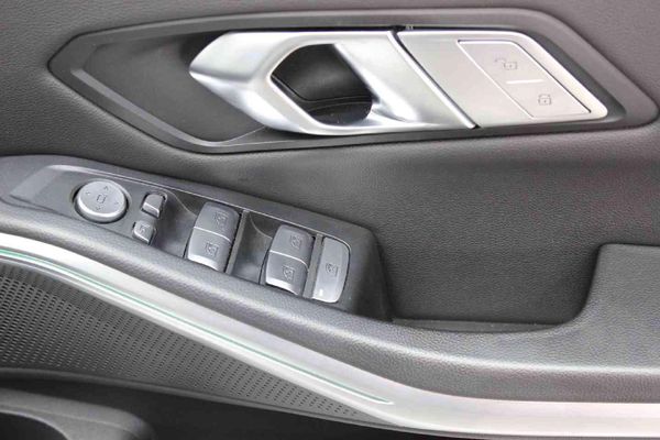 2023-BMW-3-Series-320i-M-Sport-Auto image:24