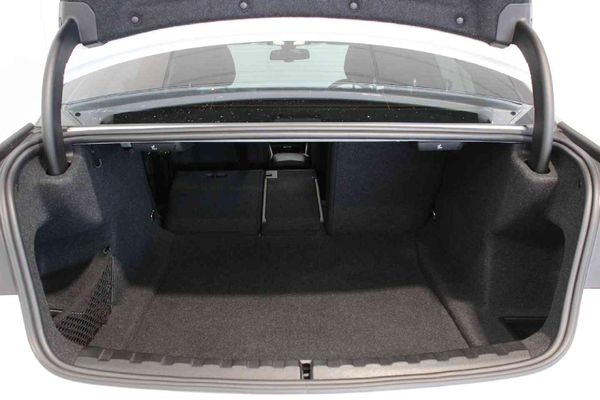 2023-BMW-3-Series-320i-M-Sport-Auto image:7