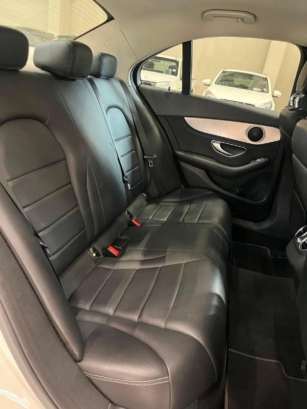 2015-Mercedes-Benz-C-Class-C-200-Avantgarde-Auto image:11