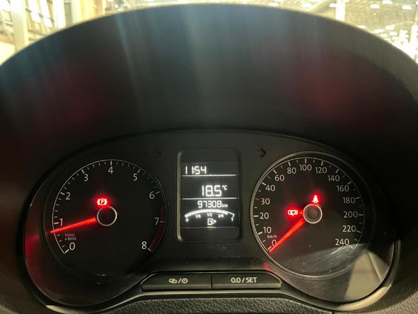 2019-Volkswagen-Polo-Vivo-14-Trendline-5-dr image:10